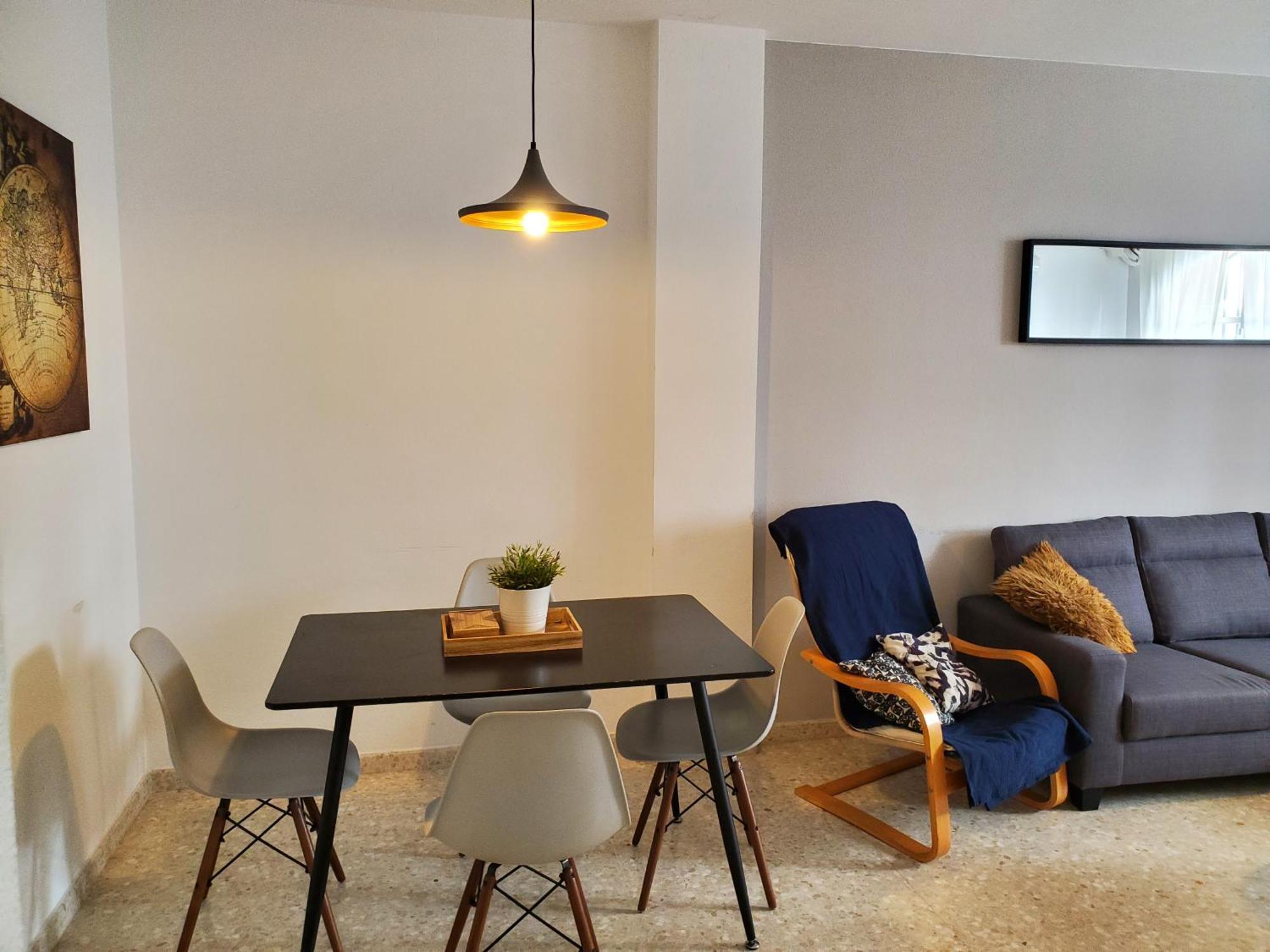 Apartamento Con Parking Gratis En El Centro De Malaga Apartman Kültér fotó
